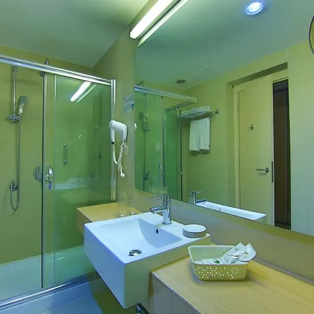 Olimp Hotel 4*
